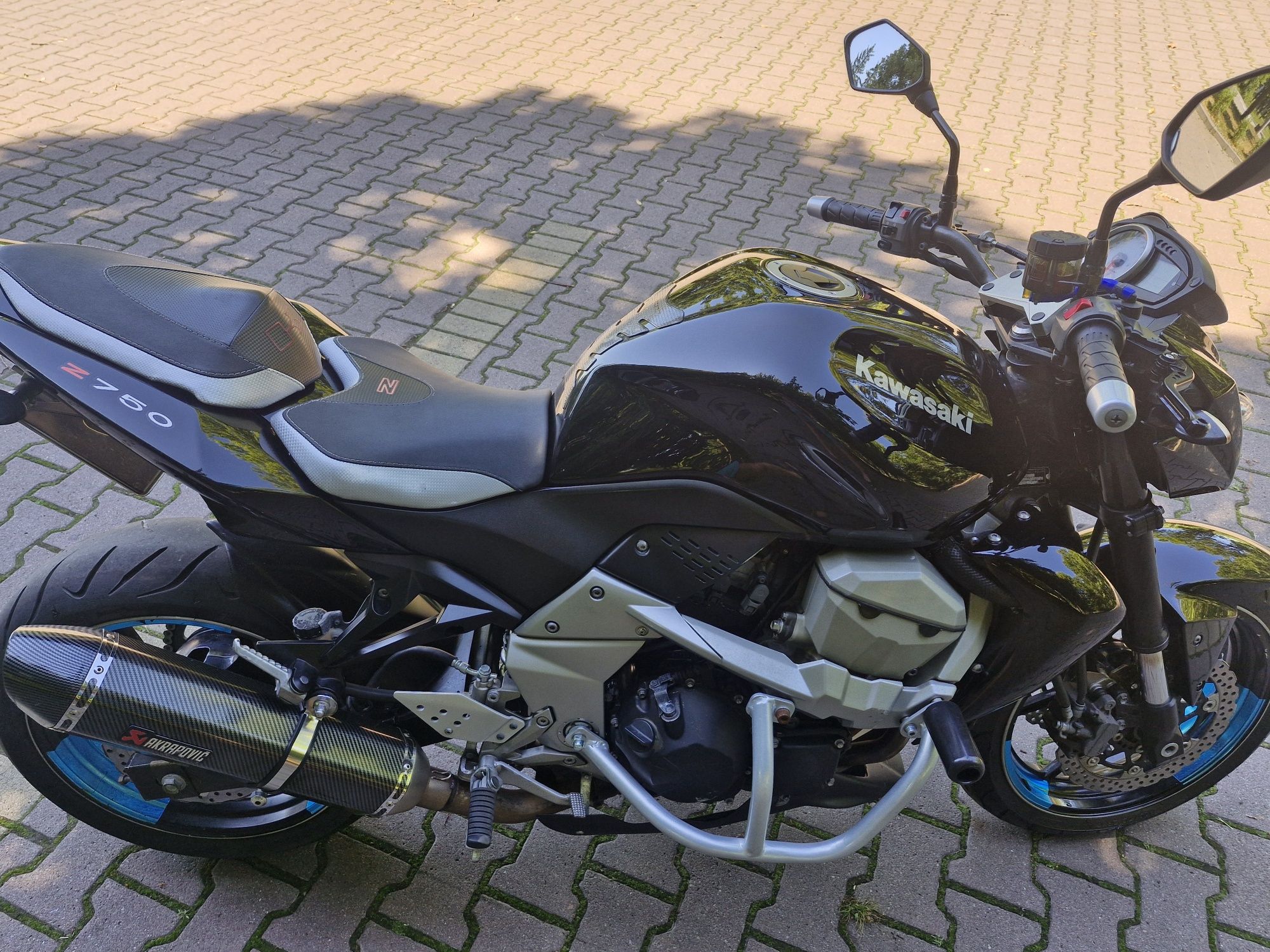 Мотоцикол kawasaki z750