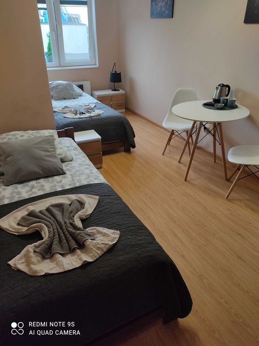 Zaciszne miejsce pokoje kwatery do wynajecia