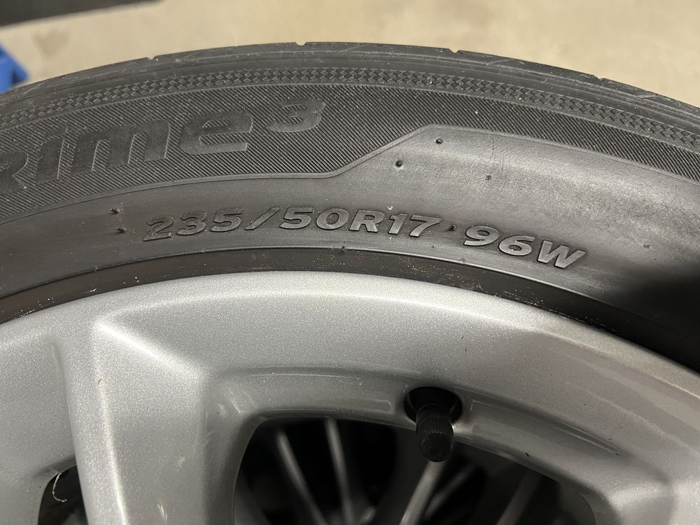 Opony letnie komplet 235/50R17 Hankook Ventus Prime 3