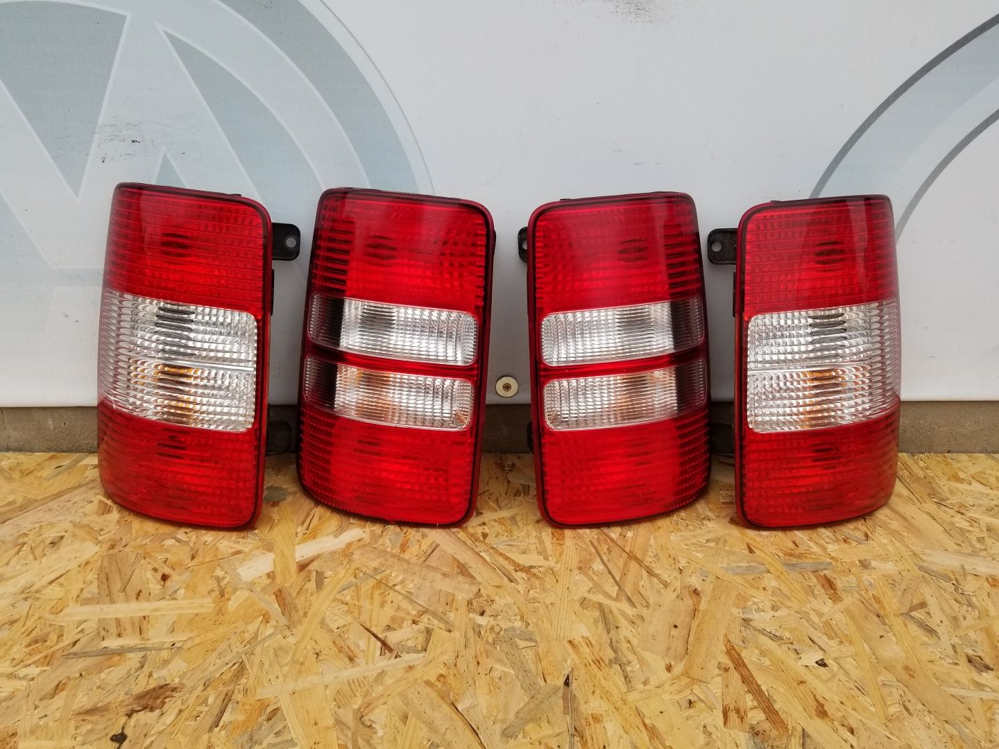 Фанарь Стоп Фара Фонарь VW Caddy 04-15 Разборка