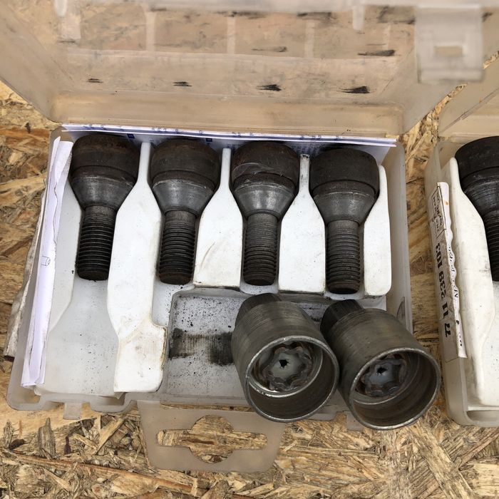 Оригінальні секретки болти Renault Laguna 3 Scenic 3 Megane 3 Розборка