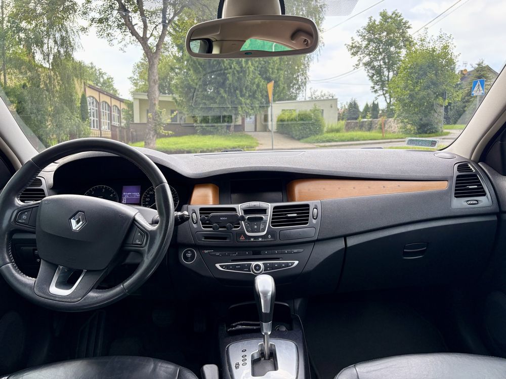 Renault Laguna III Initiale Paris 2.0 dCi