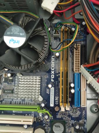 Motherboard Foxconn com cpu Intel P4 3.20Ghz