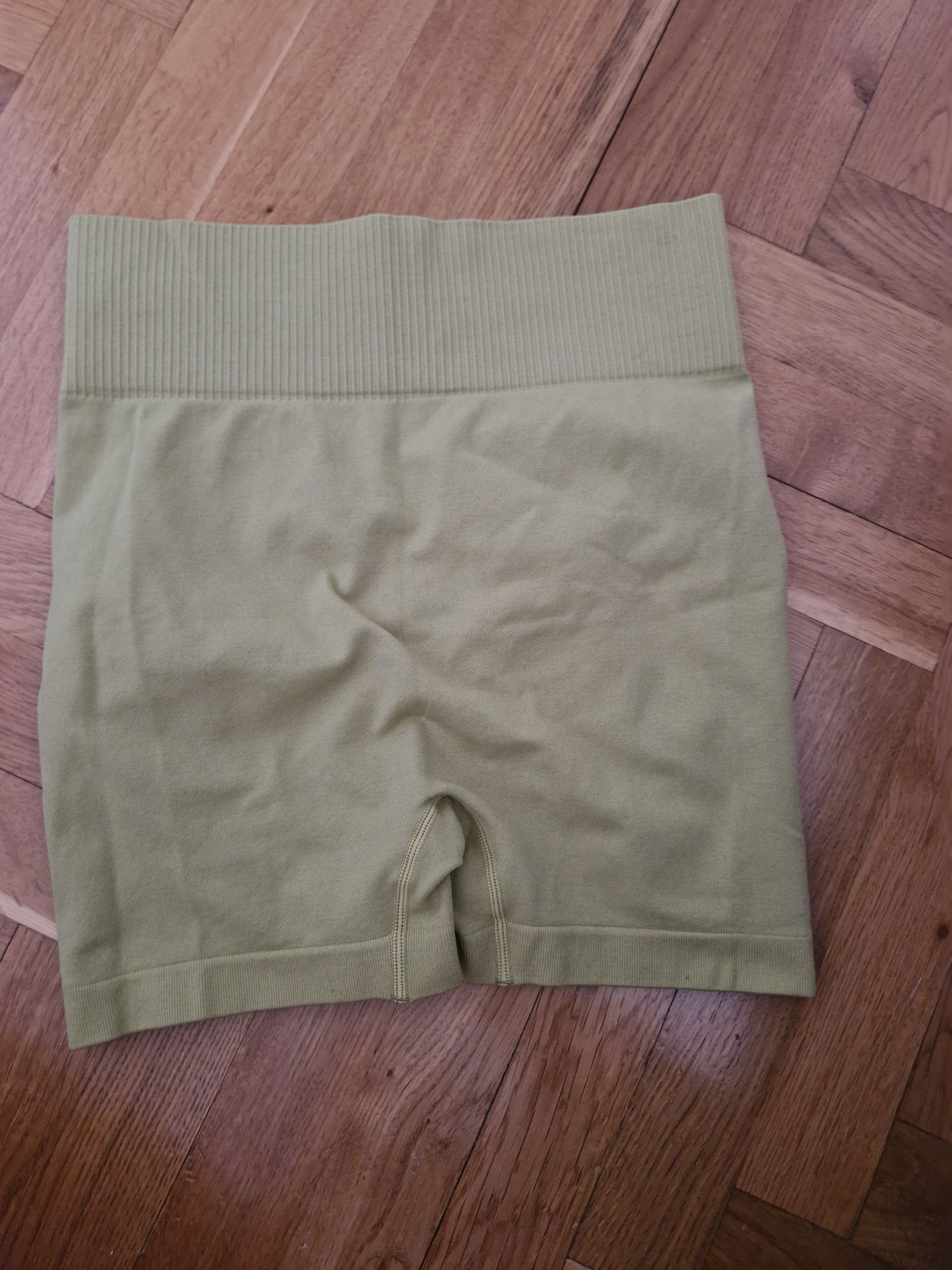 Krótkie spodenki,  kolarki legginsy puchowy up M