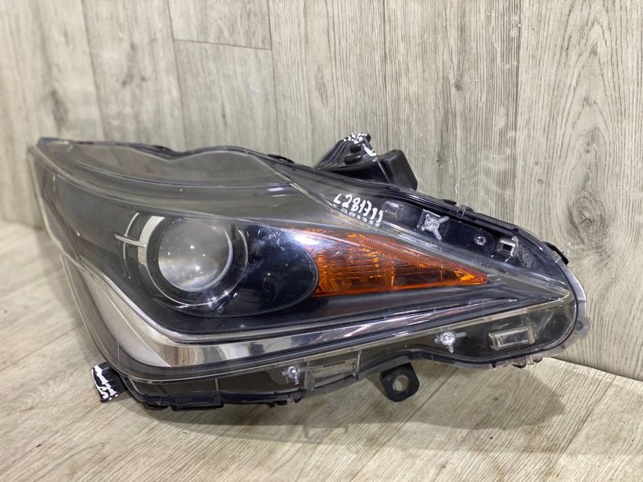 Фара правая передняя Toyota Aygo 2 ( 2014 2015 2016 2017 2018 г.)