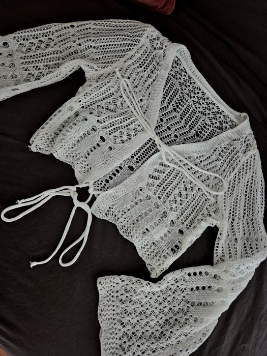 Nowa wiazana narzutka crop top Shein S