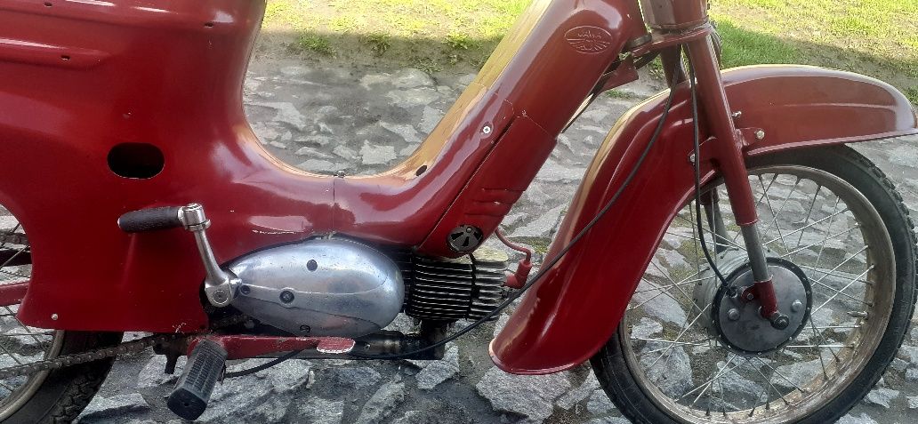 Продам JAWA 555.