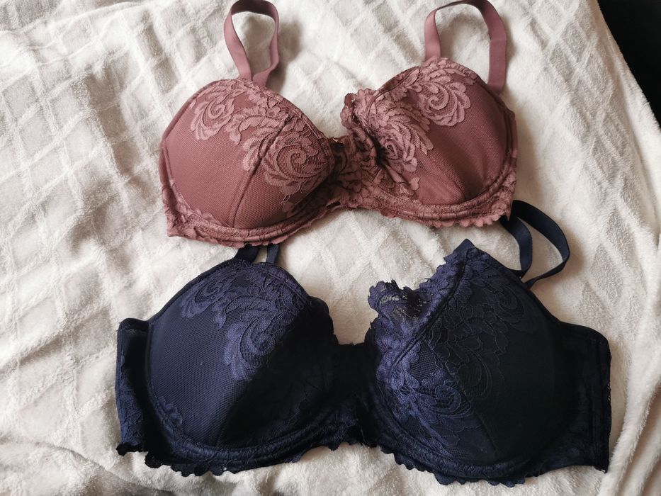 Staniki Esotiq stan bardzo dobry