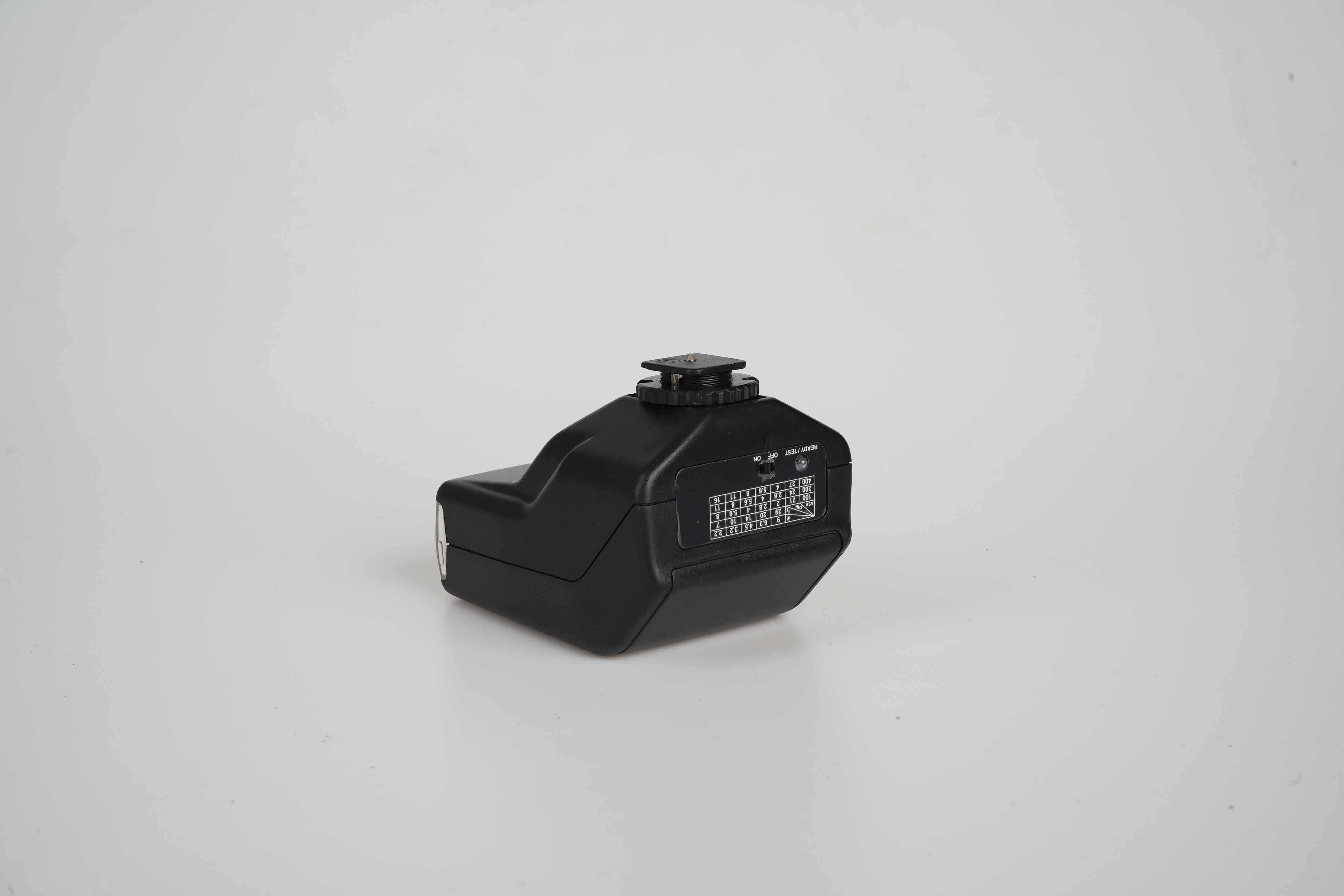 Flash Nissin M18