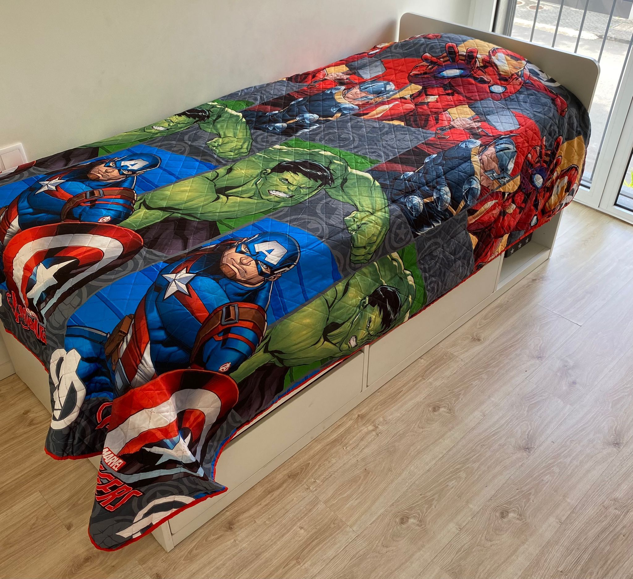 Colcha de verão Avengers