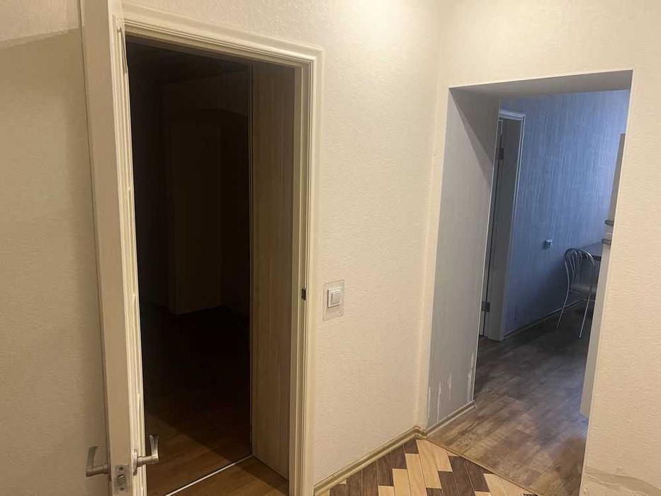 1к квартира 54м2, ЦЕГЛА, поверх 6/9, КОТЕЛ, м-н Боженко