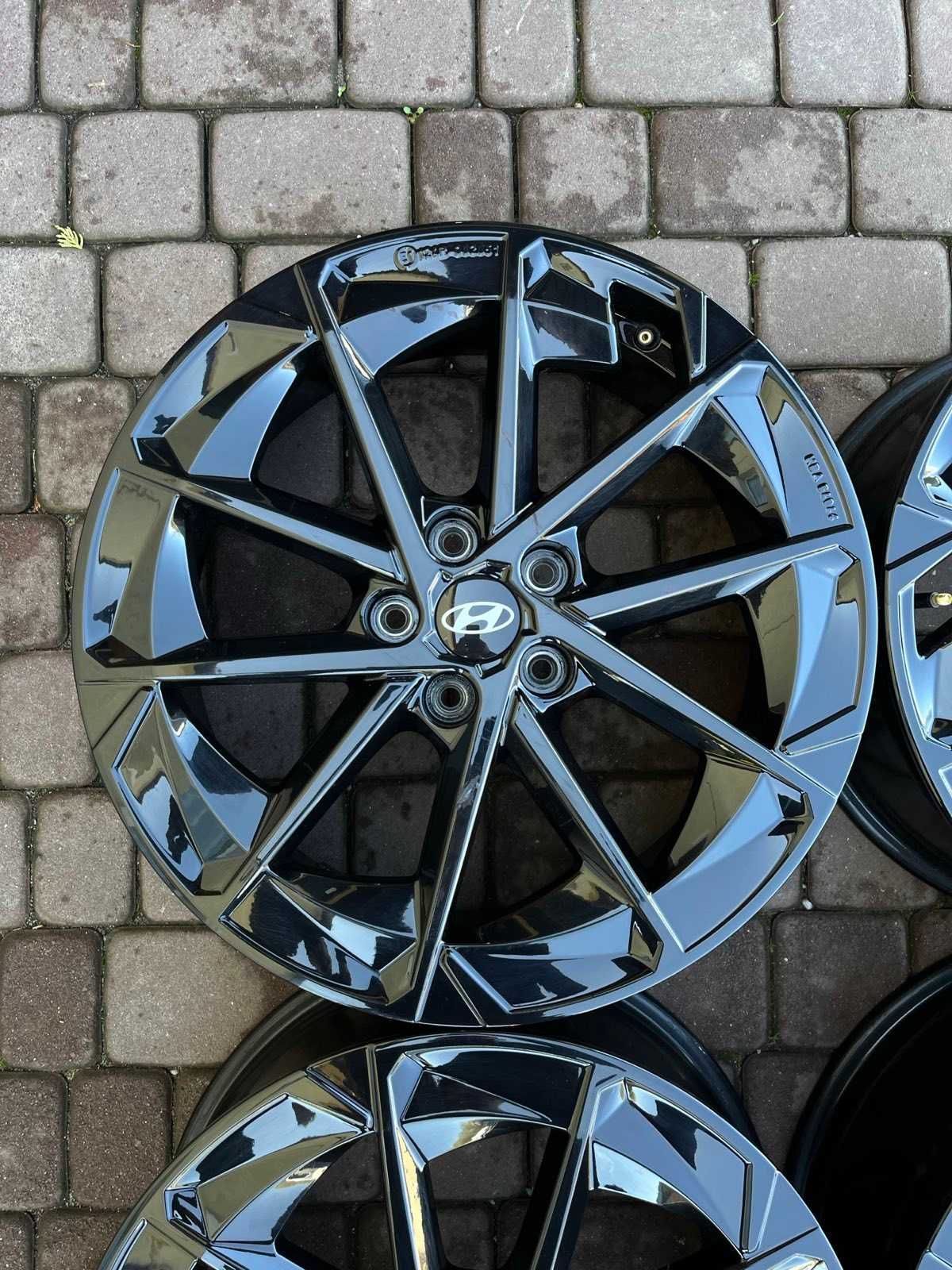 Oryginalne alufelgi Hyundai 5x114,3 19 CZUJNIKI Tucson IONIQ 5 CZARNE