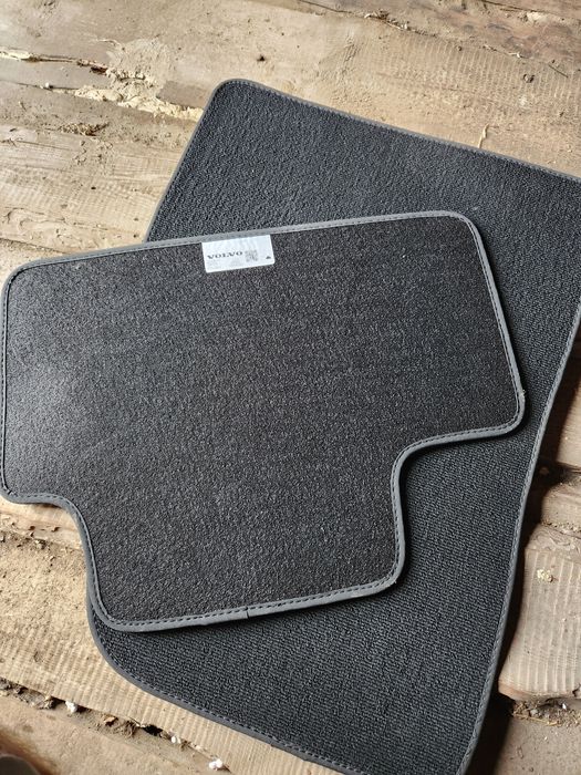 Volvo XC40 2024 деталі