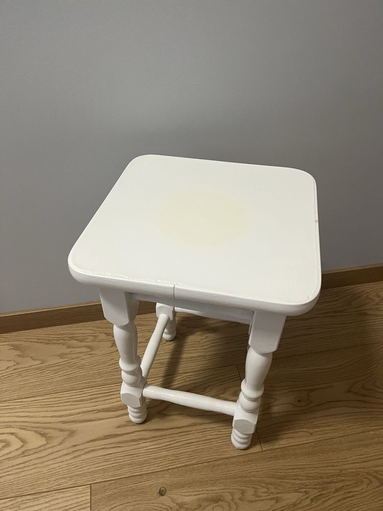 Stary taboret retro