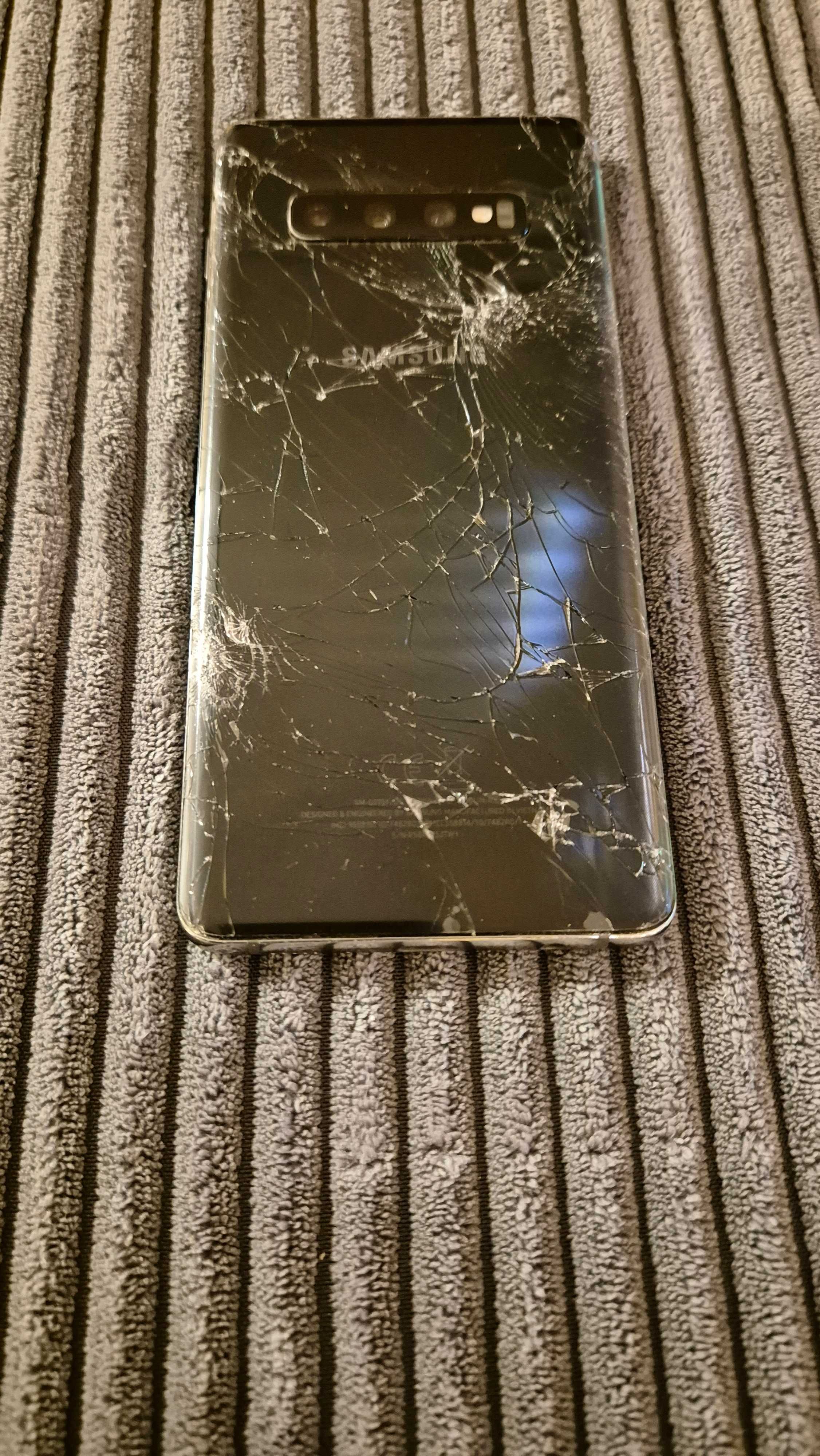 Samsung Galaxy S10+ uszkodzony, rozbita szybka