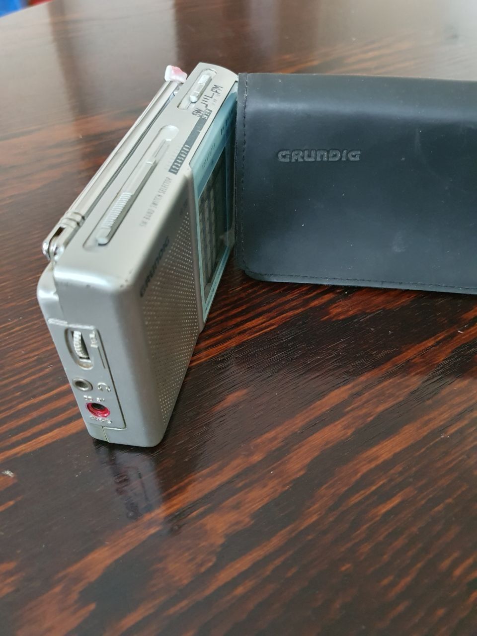 Радиоприемник всеволновой GRUNDIG