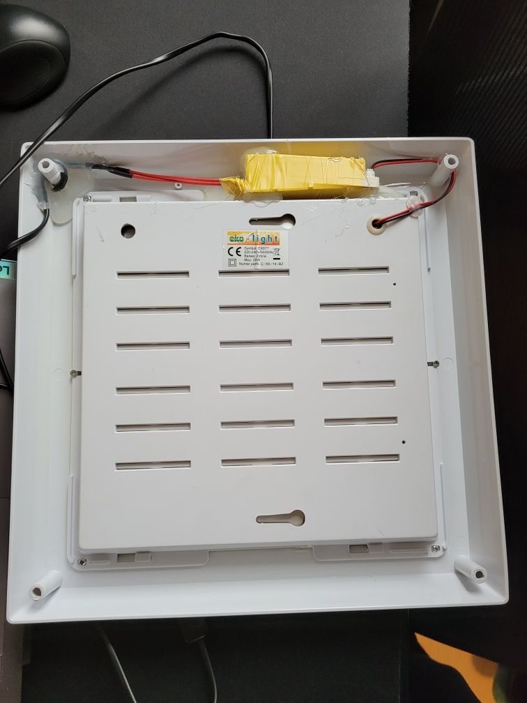 Lampa na wtyczke z włącznikiem Eko-Light LED EK877 20W 1200LM