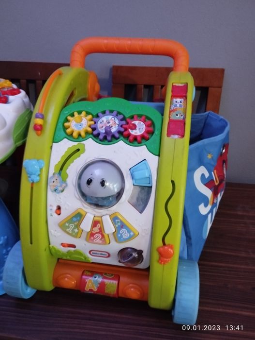 Pchacz, stolik aktywności.
Wszystko sprawne.