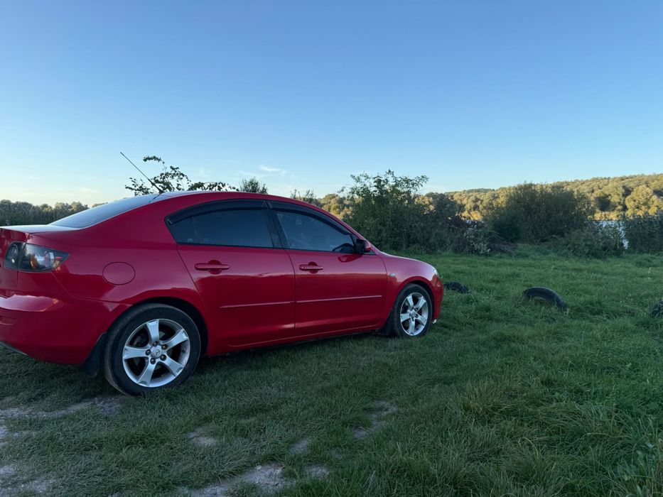 Продам автомобіль Mazda 3
