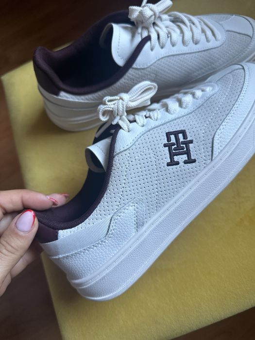 Sapatilhas novas tamanho 37 tommy hilfiger