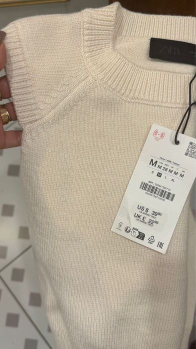 Трикотажний топ з круглим коміром