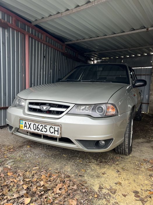 Продам машину Daewoo Nexia