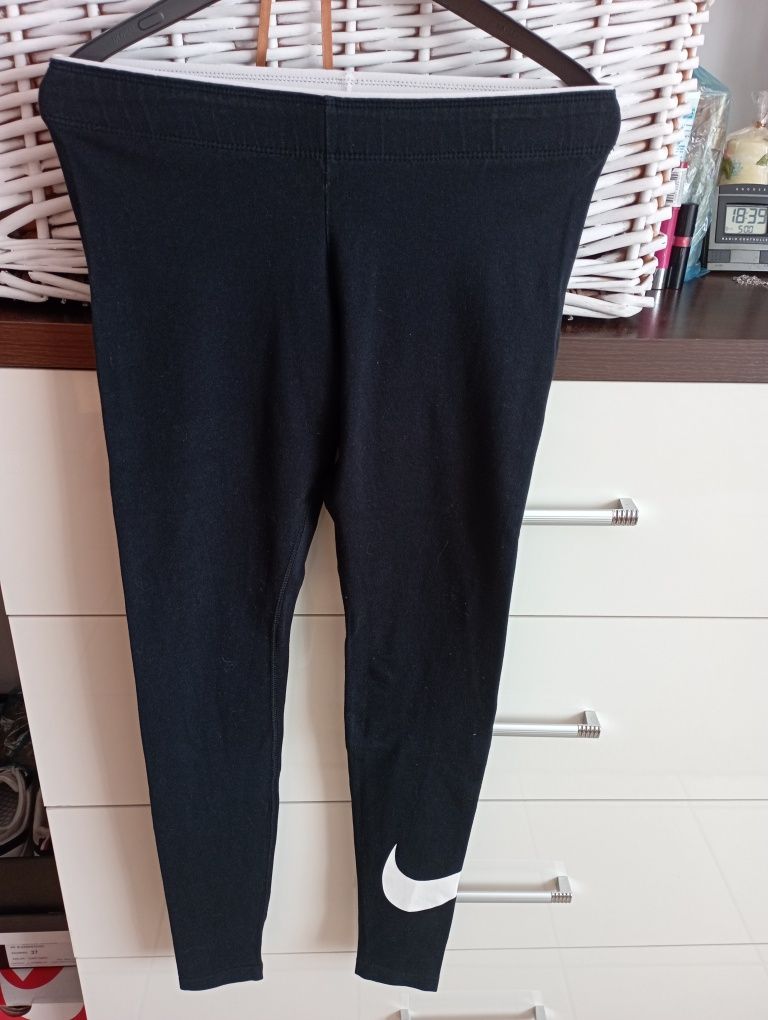 Legginsy nike rozm XS.