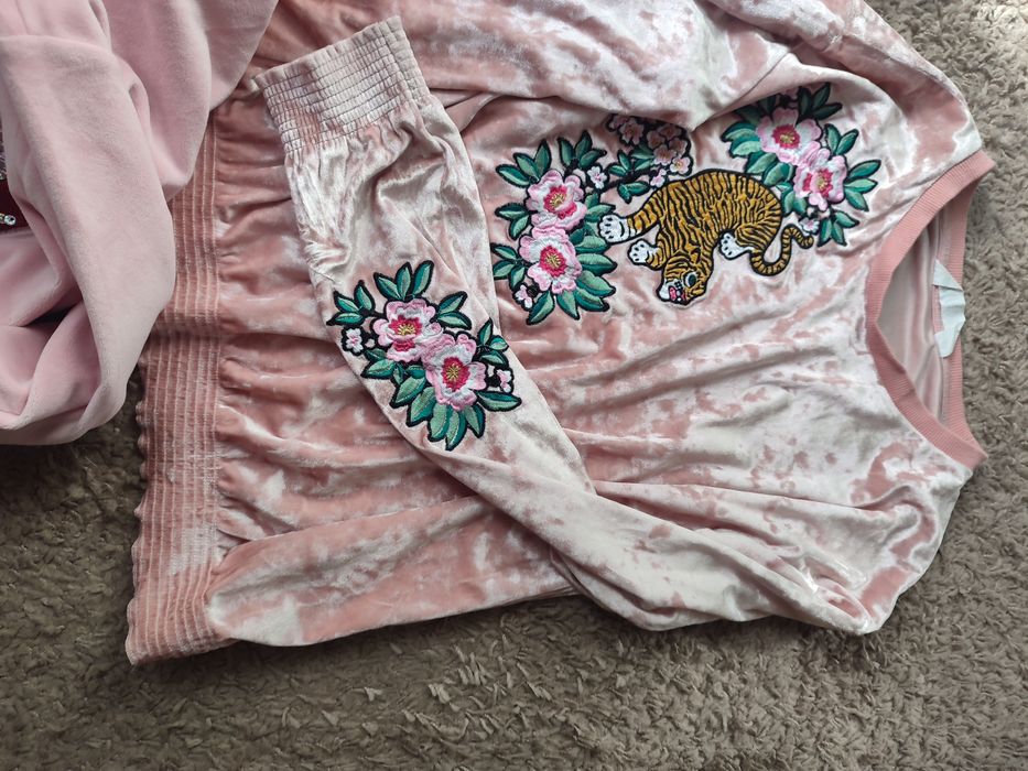 Trzy bluzy dziewczęce 146/152