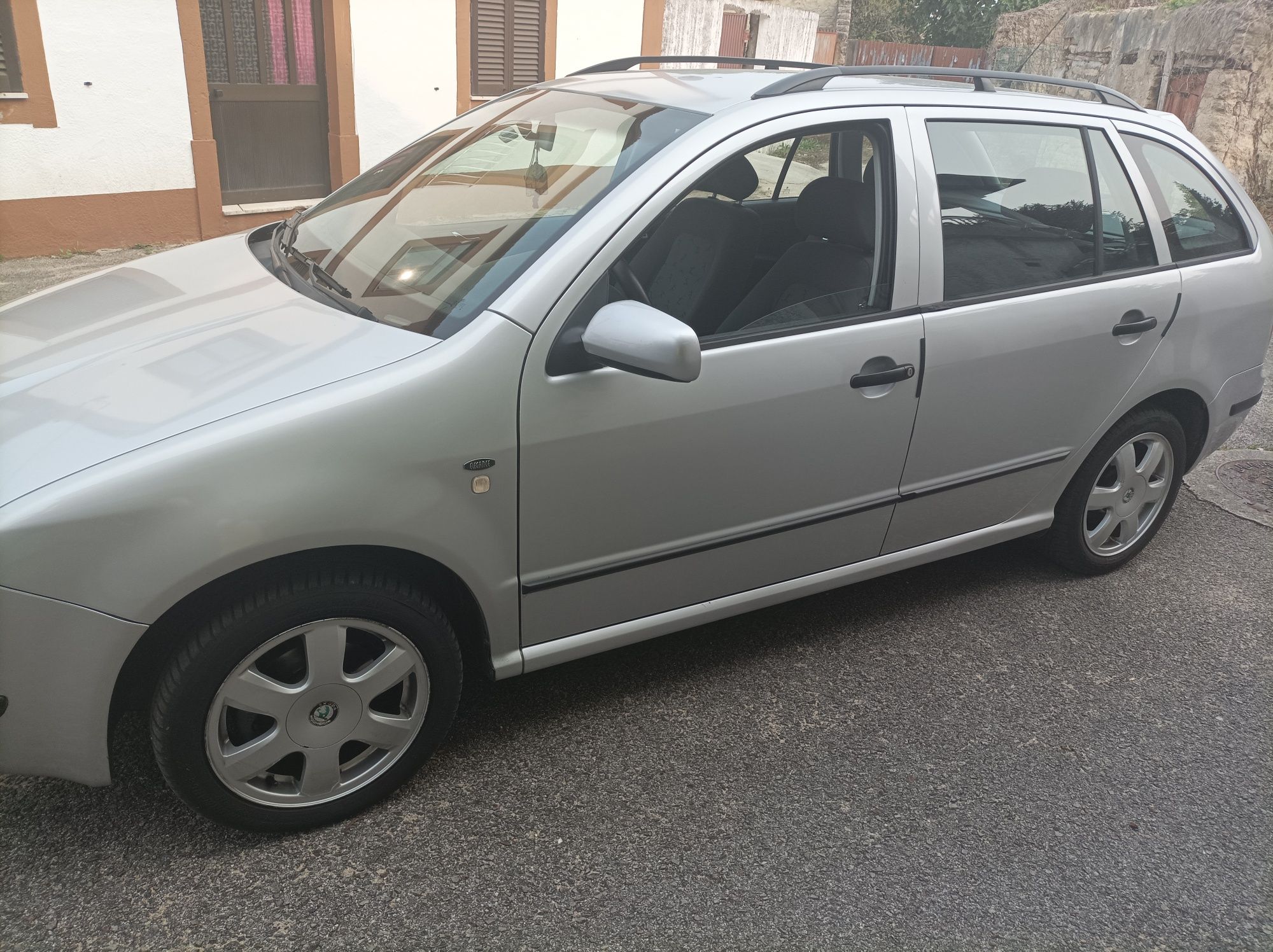 Carrinha skoda fabia 2001