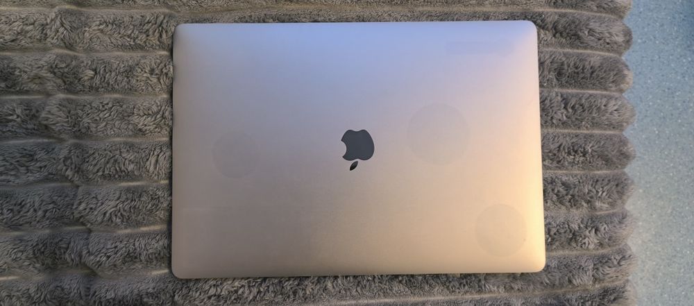 Sprzedam MacBook pro 15