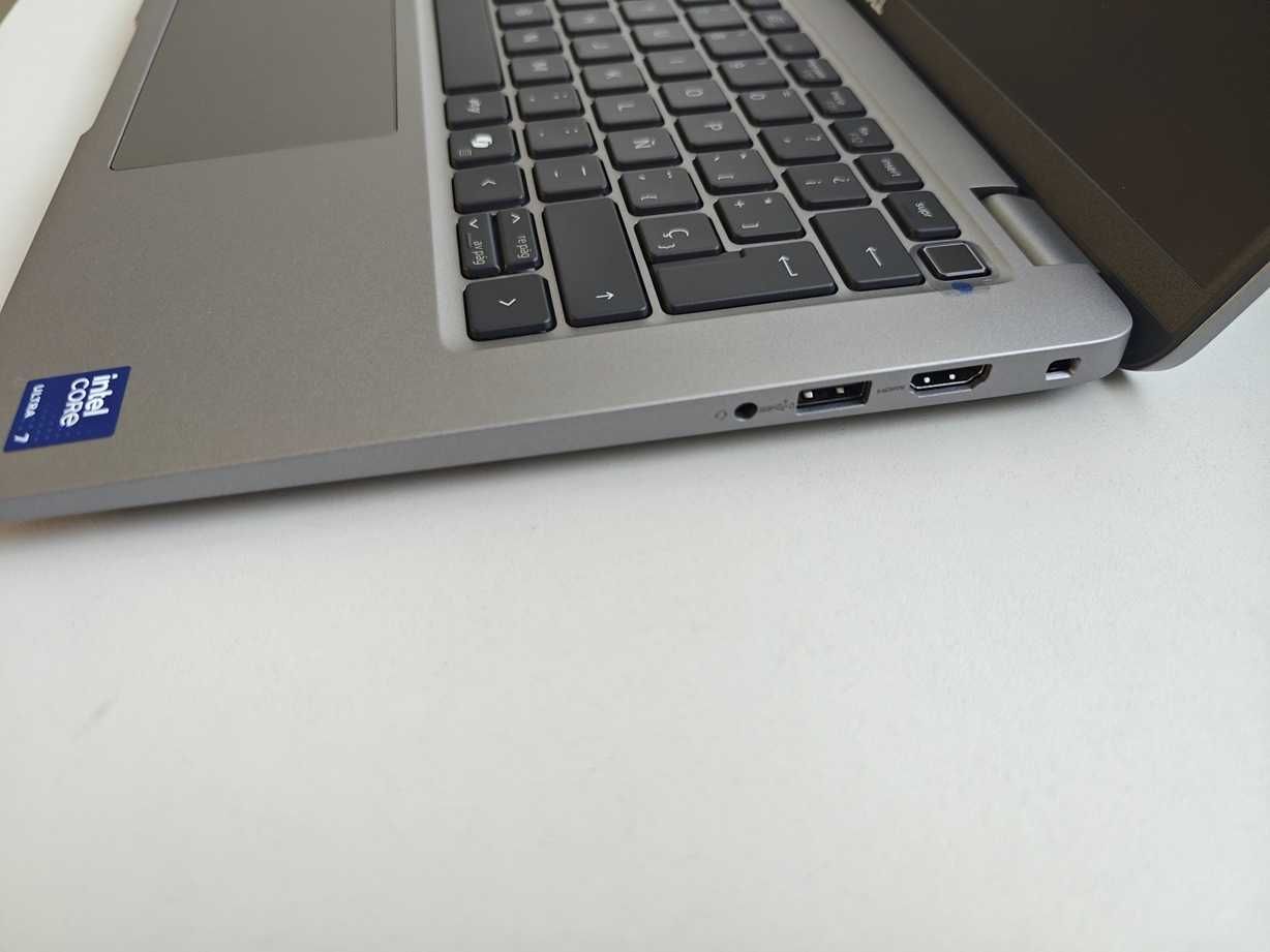 Dell Latitude 5450 - Core Ultra 7, 32GB de RAM, 512 SSD, touch