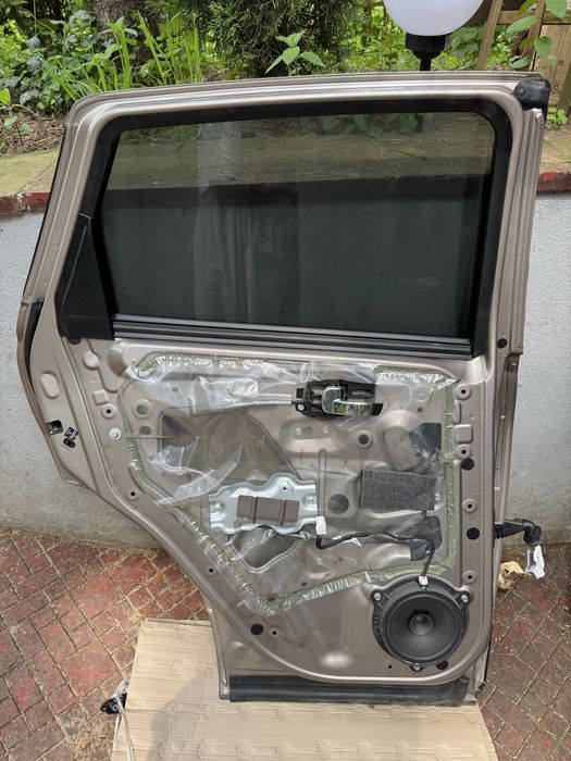 Qashqai J10 polift drzwi lewy tył kolor c30
