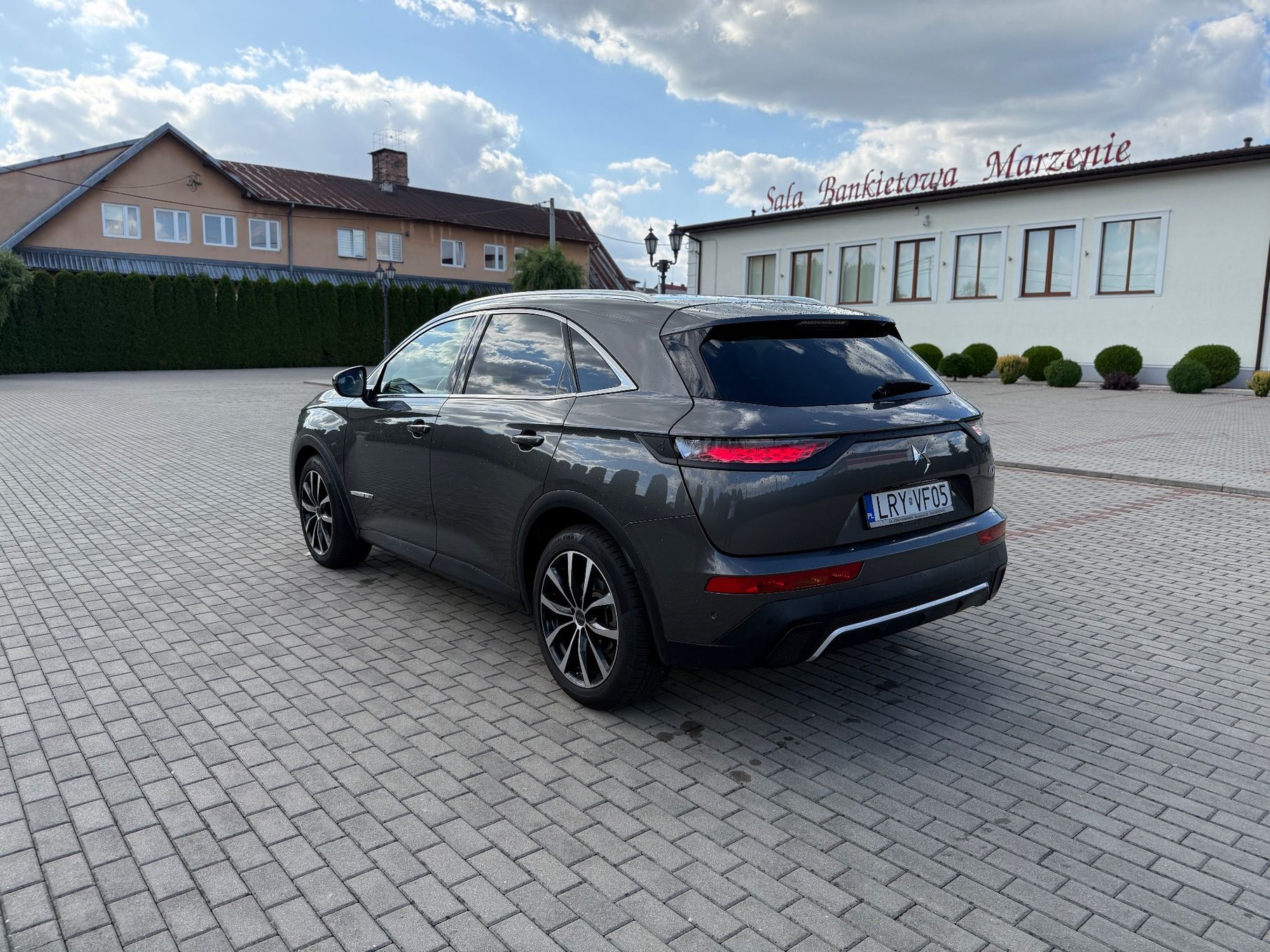 DS Automobiles DS 7 Crossback DS Automobiles DS7 Crossback BEZWYPADKOWY