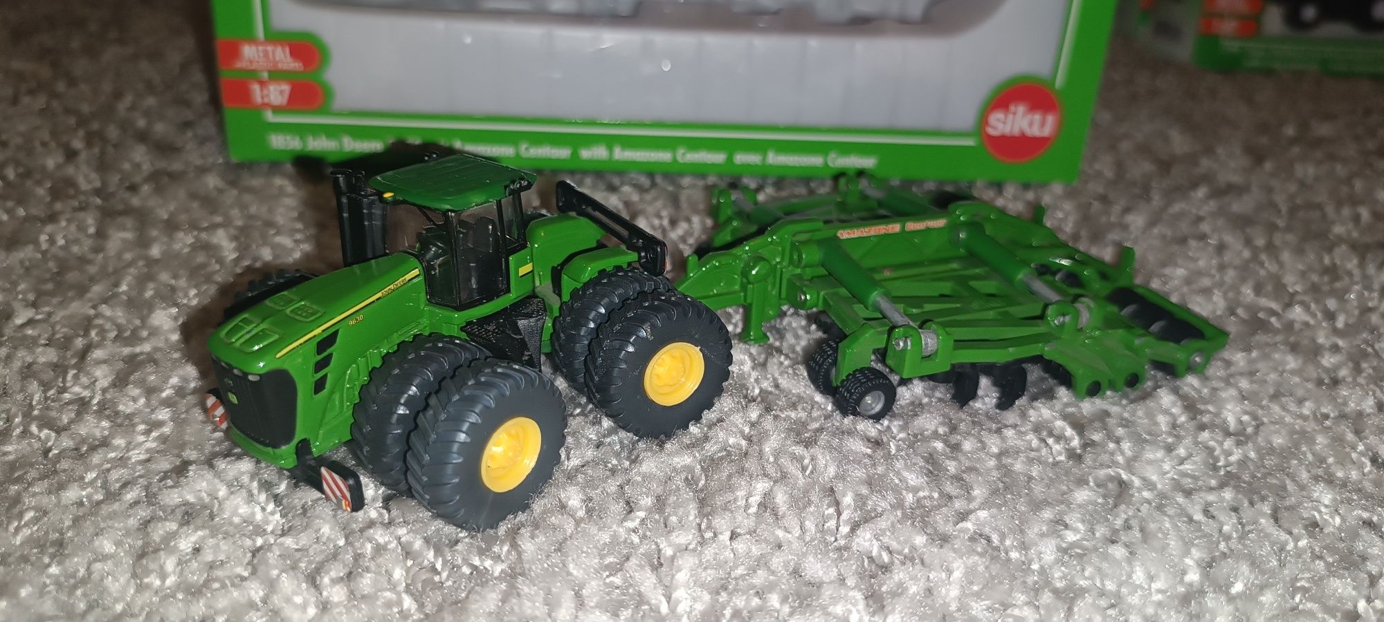 Siku 1856 1:87 John Deere + agregat amazonee