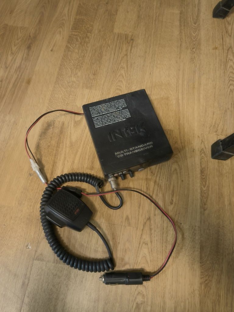 CB Radio Intek M-150 Plus + antena