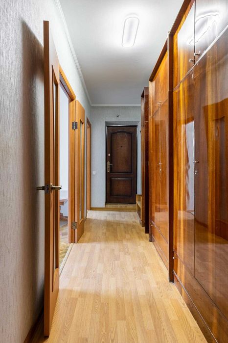 Продаж, 3 кімнатна, чешка, вул. Б Хмельницького