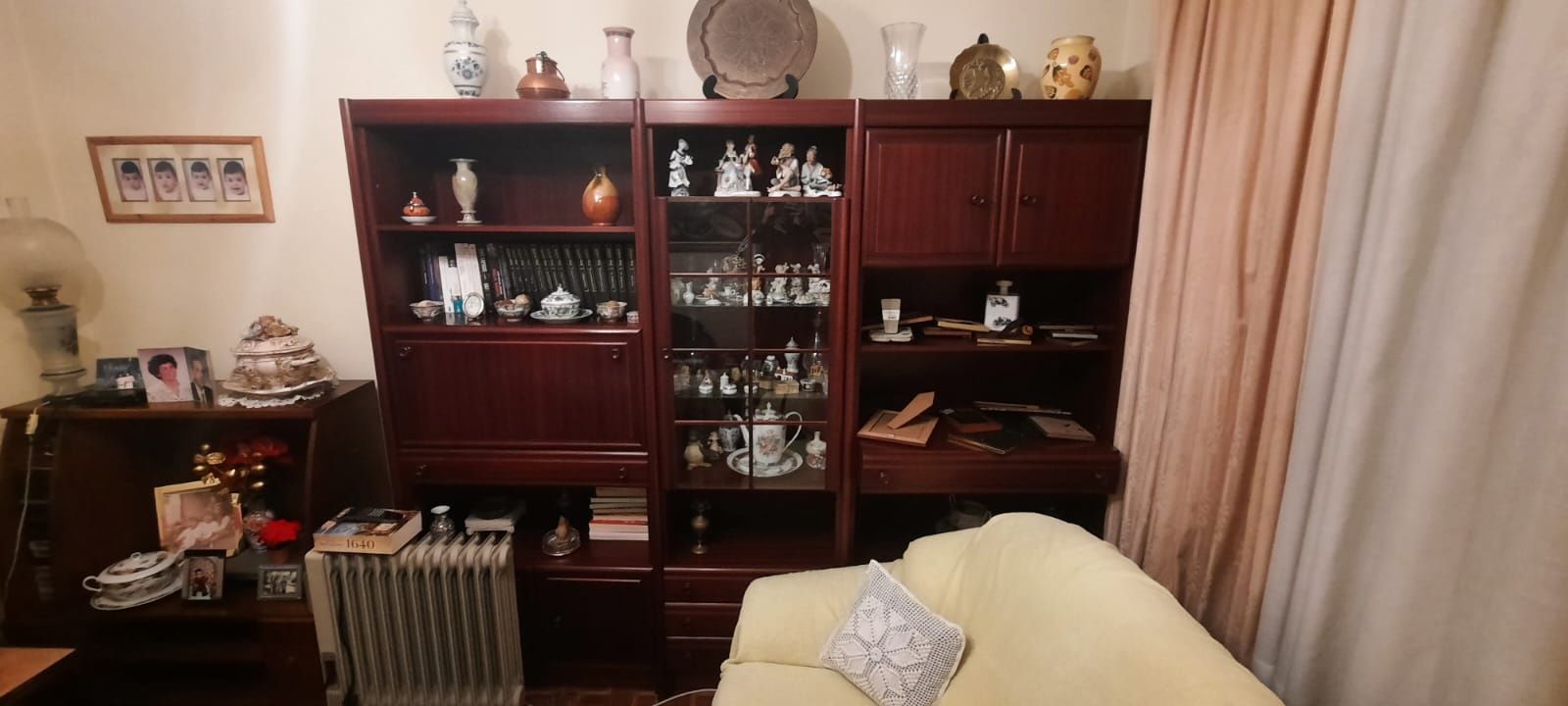 Móvel em mogno de sala