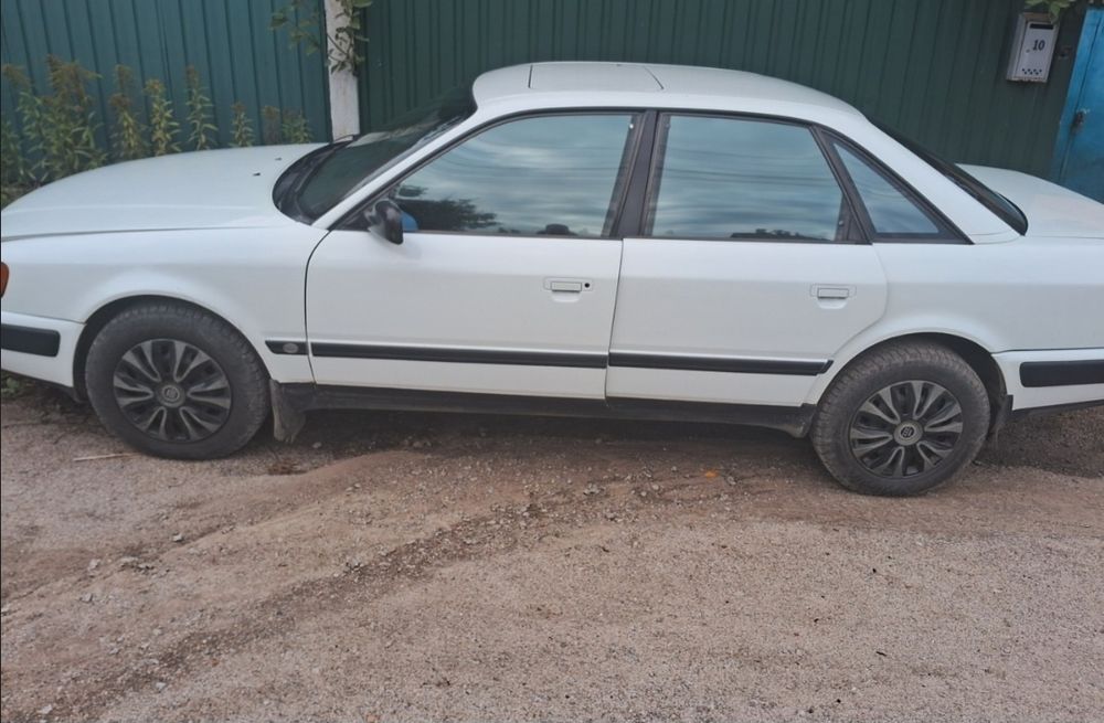 Продам ауди 100 в гарном робочем стани