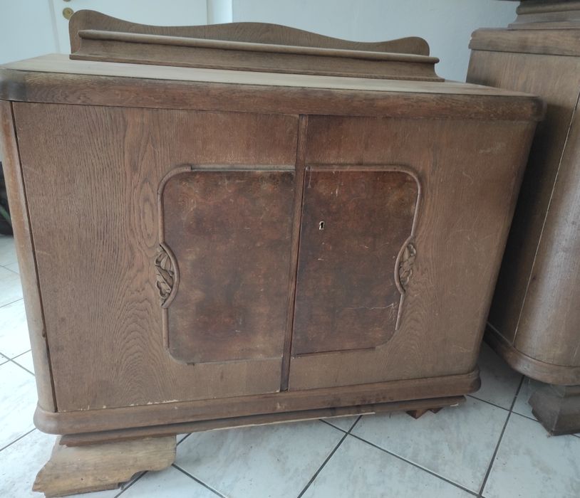 Poniemiecka komoda antyk unikalne zdobienia