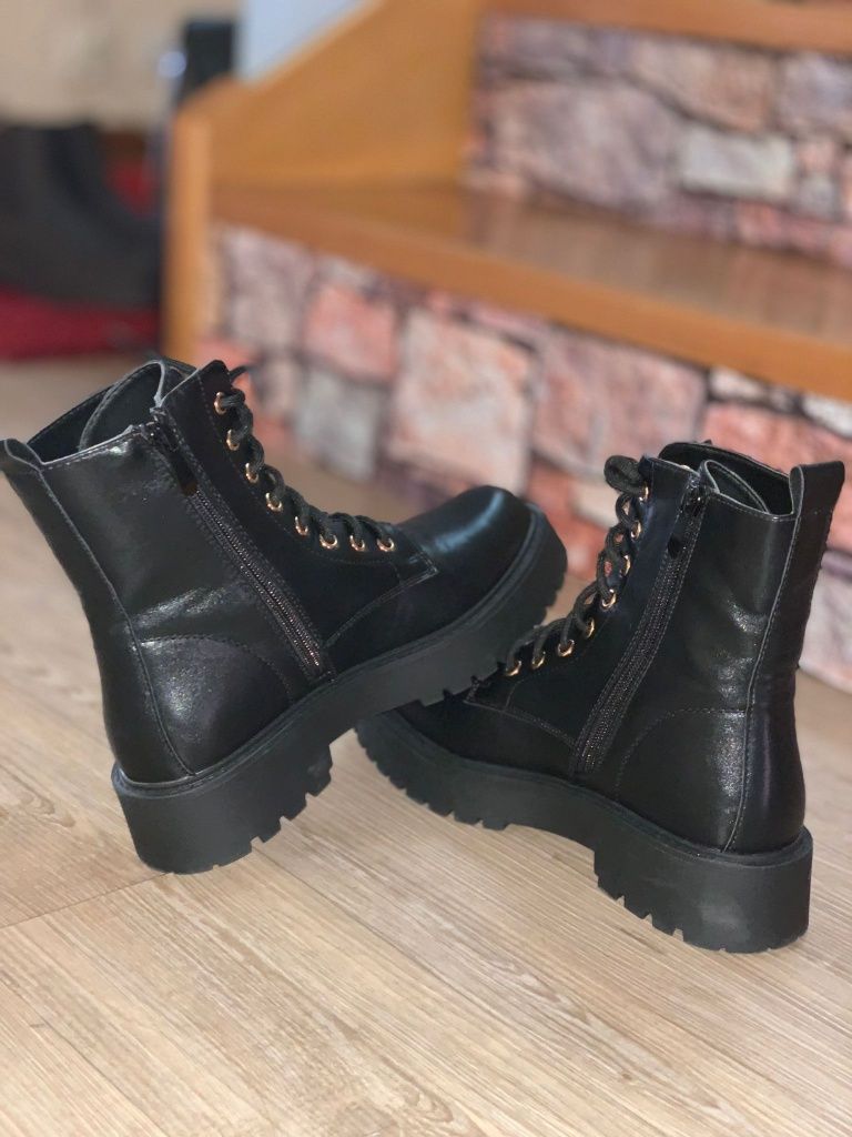 Vendo bota militar (NOVA)