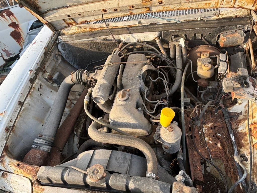 Mudelo:Mercedes 220