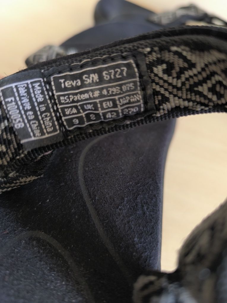 Трекінгові босоніжки Teva р 41-42 (27 см)