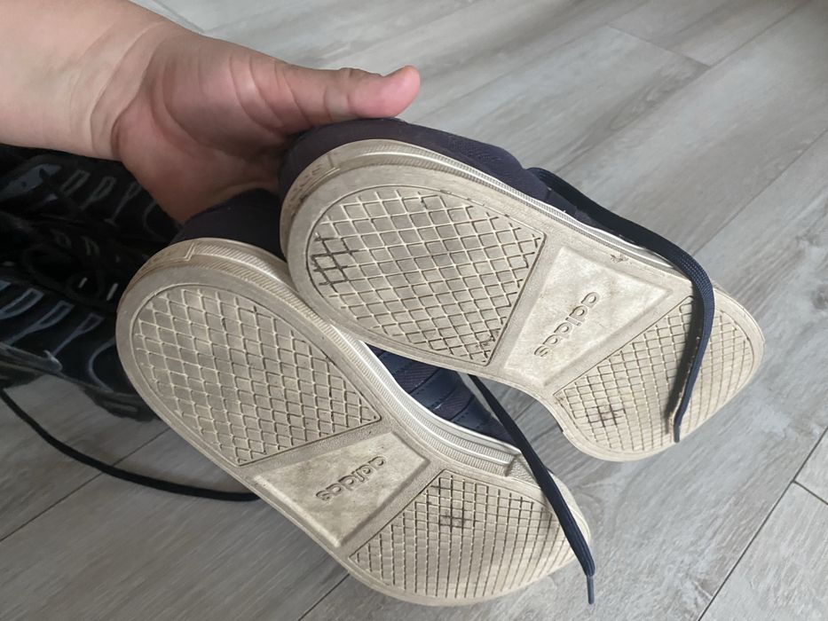 Кросівки для підлітка