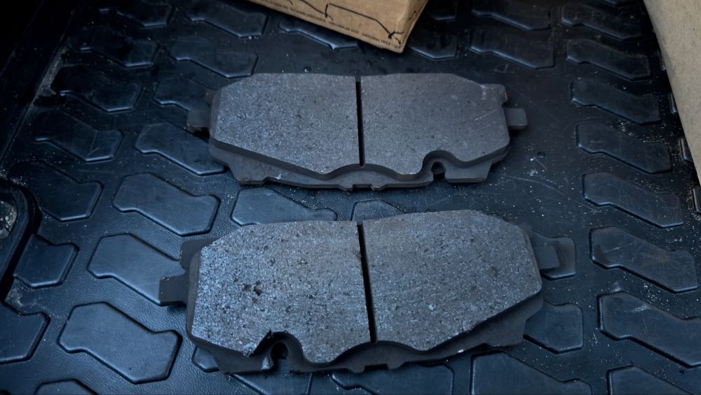 Audi RS 5 Передні гальмівні диски та колодки