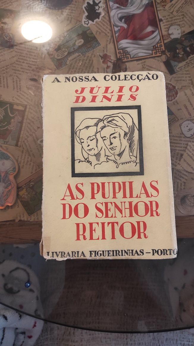 Vários livros, portes incluídos
