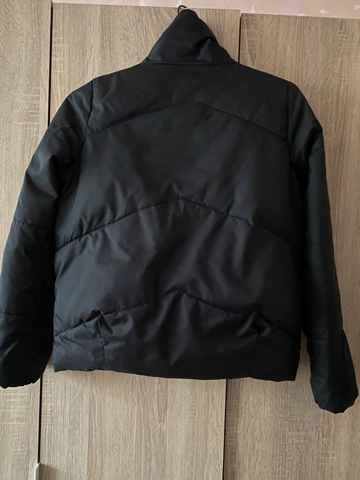 Куртка жіноча