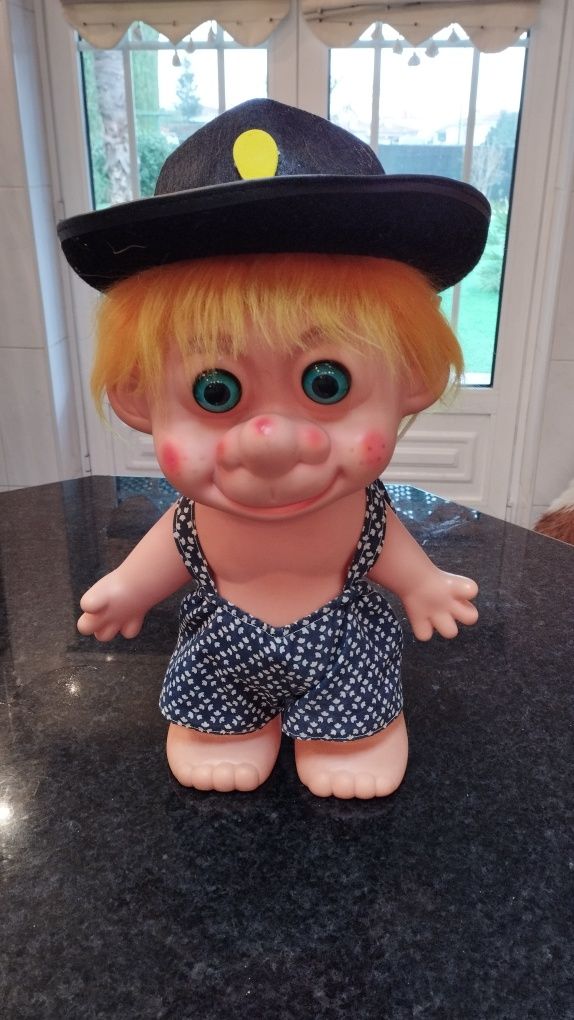 Boneco Troll grande .