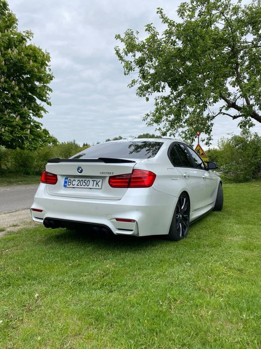 ПРОДАМ BMW ф30 328i хороший ТОРГ