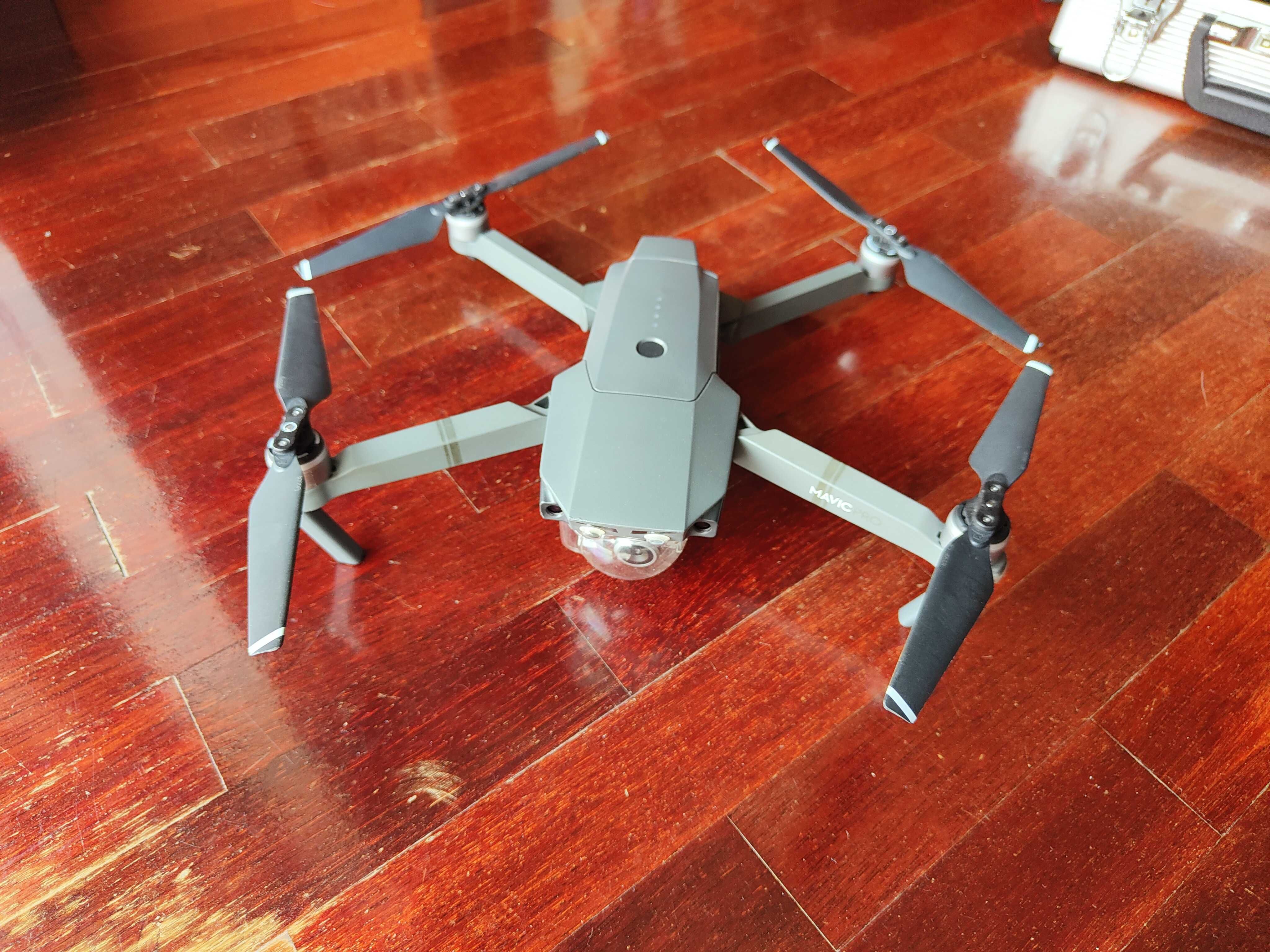 Drone DJI Mavic Pro Combo c/ acessórios