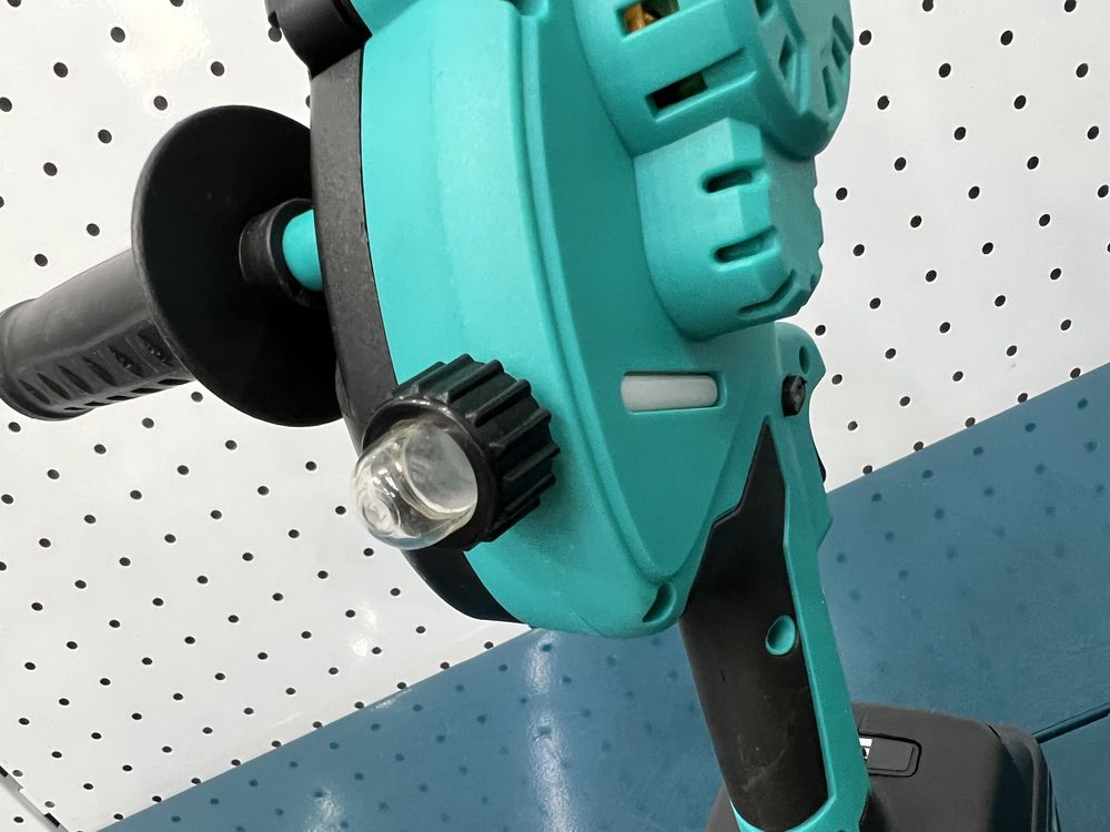 Аккумуляторная мини  пила Grand Бесщеточная 20 V / 8" шина 20 см